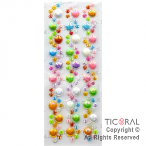 STICKERS STRASS AUTOADHESIVOS MULTICOLOR CIRCULOS Y PRISMAS X 1 PLANCHA